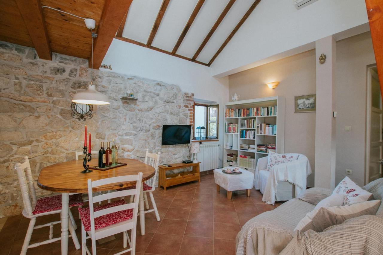 Country House Rusula Vrsine Buitenkant foto